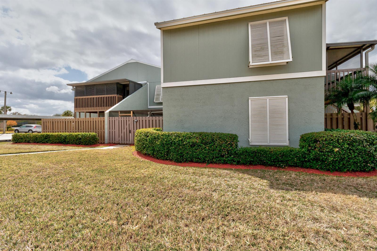 1136 Breezy Way # 3b, Sebastian FL 32958 photo 3
