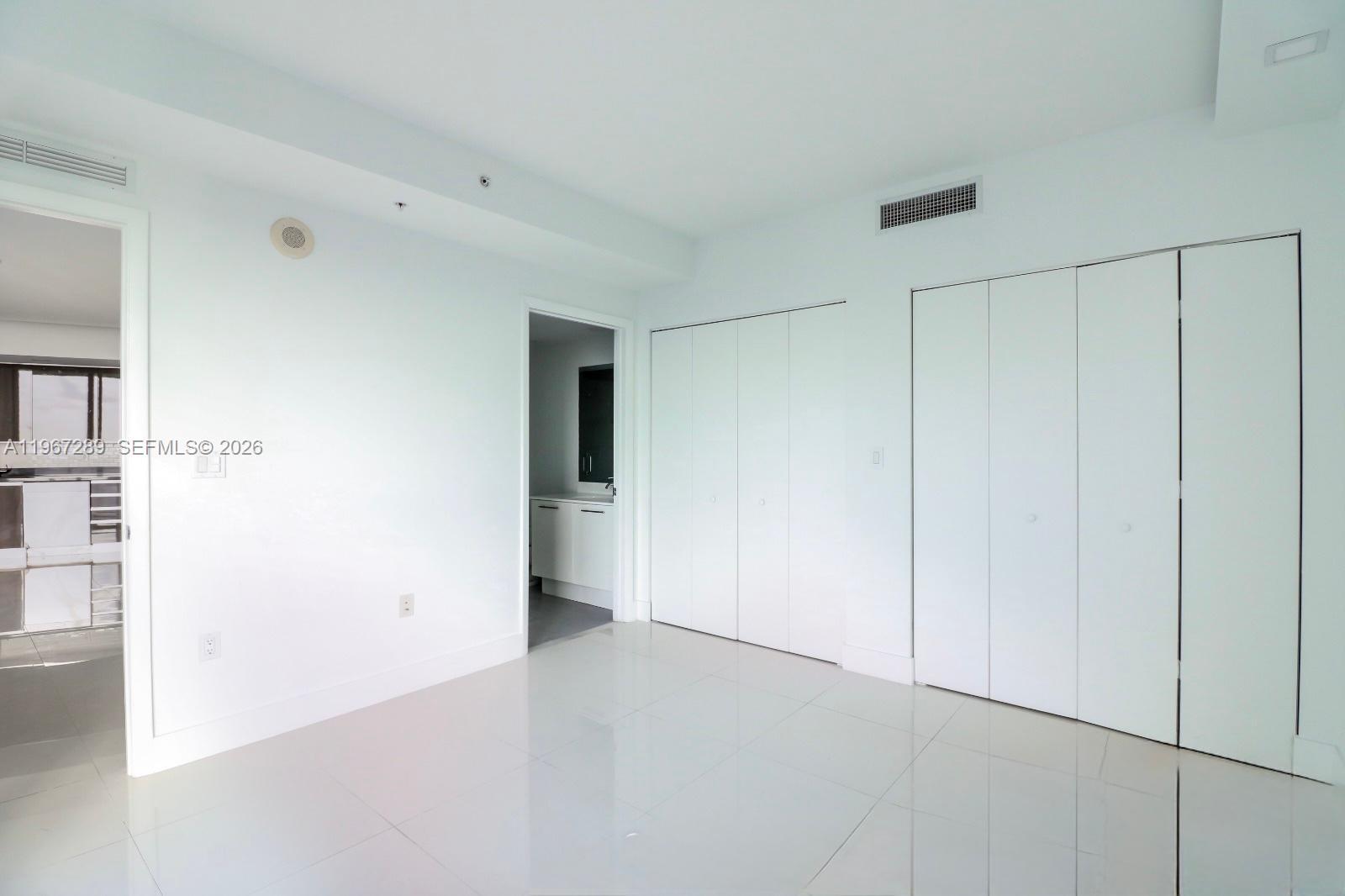 92 SW 3rd St # 2706, Miami FL 33130 photo 3