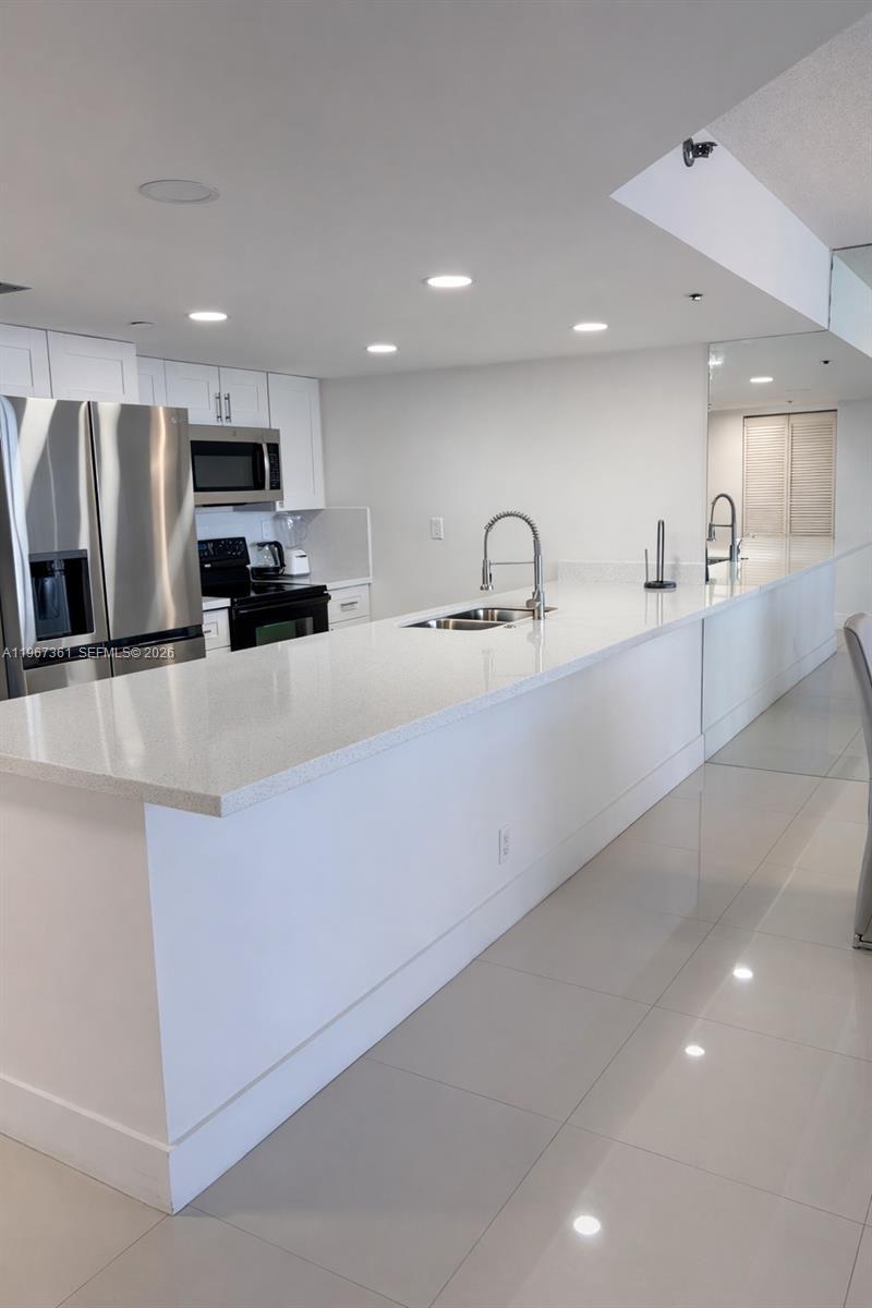 1717 N Bayshore Dr # 1132, Miami FL 33132 photo 3