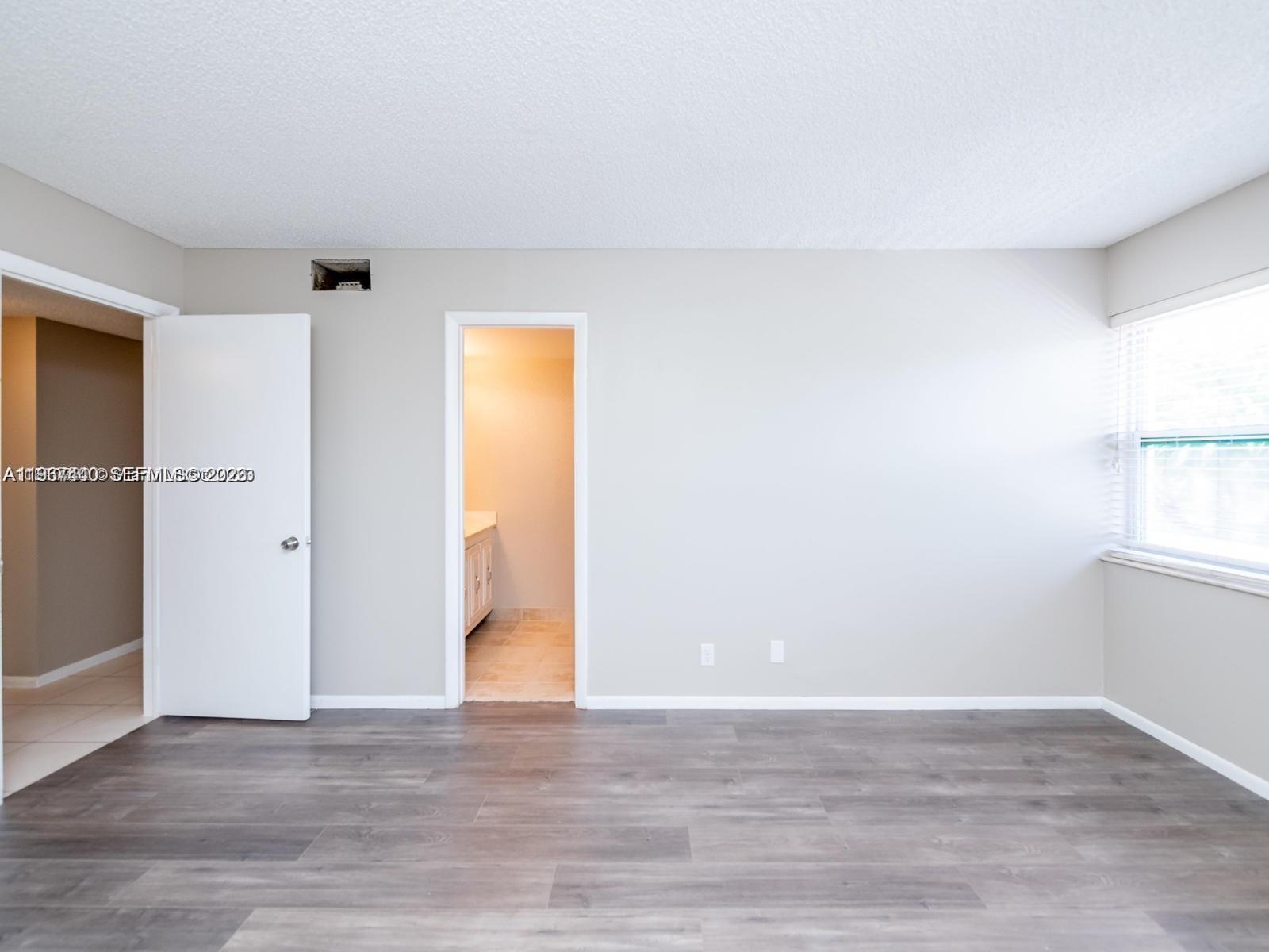 2304 NE 7th St # 27, Hallandale Beach FL 33009 photo 3