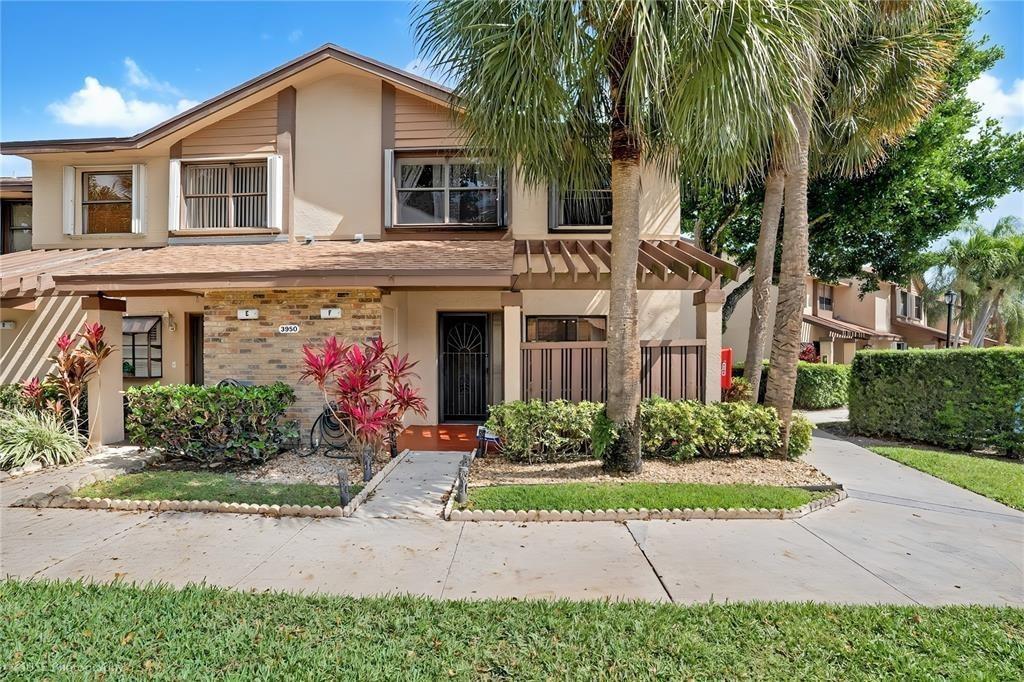 3950 Cocoplum Circle # F, Coconut Creek FL 33063