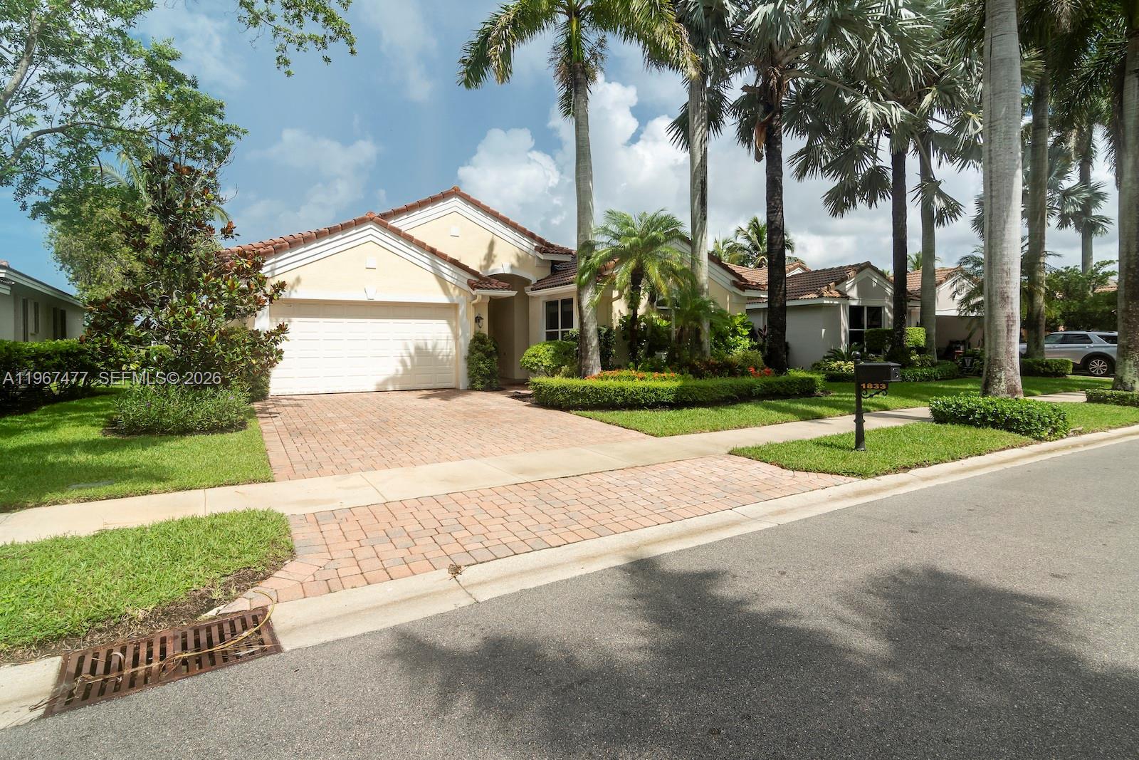 1833 Harbor View Cir # 1833, Weston FL 33327 photo 2