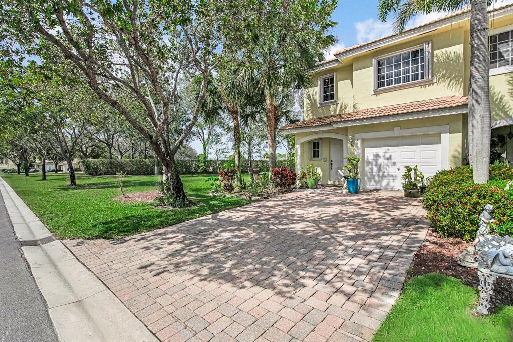 845 Imperial Lake Road, West Palm Beach FL 33413 photo 2
