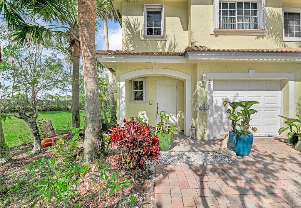 845 Imperial Lake Road, West Palm Beach FL 33413 photo 4