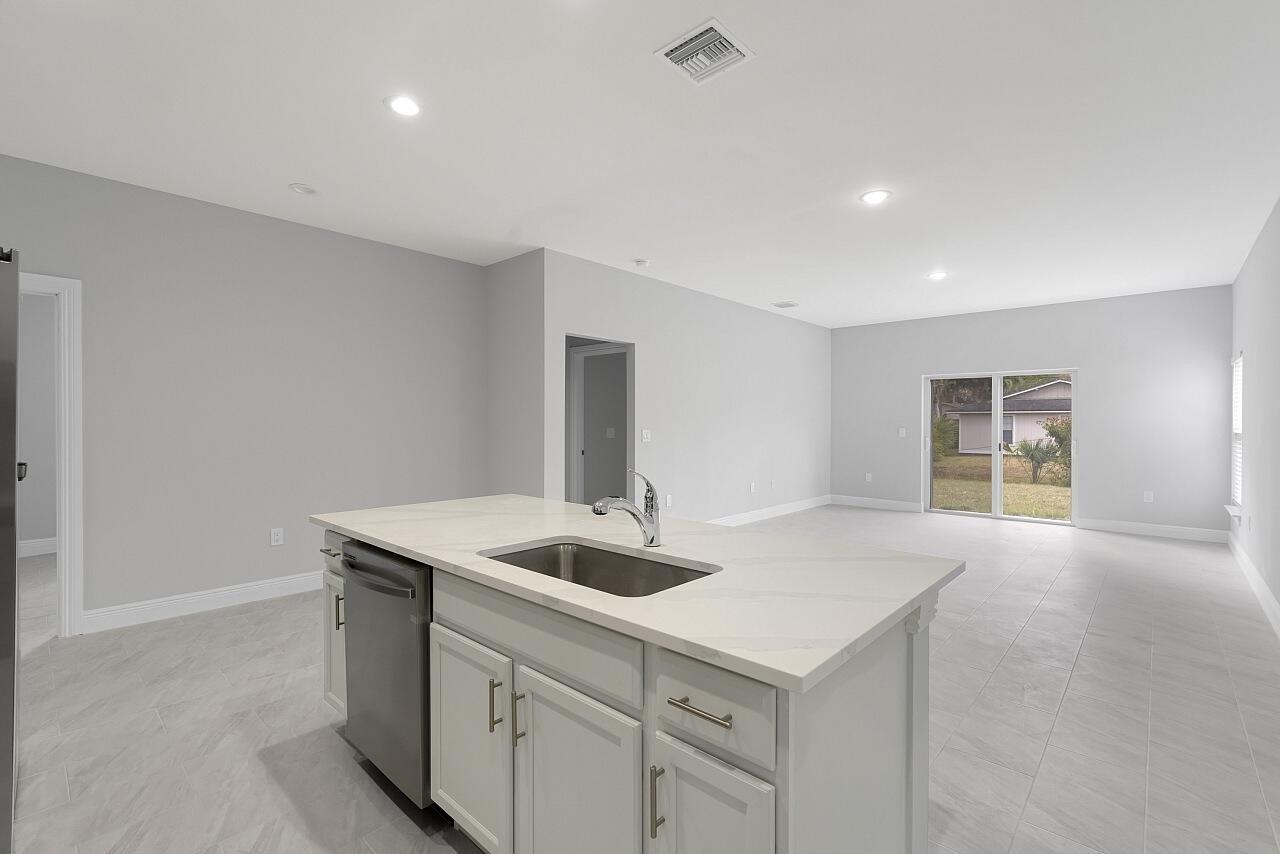 6215 4th Lane, Vero Beach FL 32968 photo 3