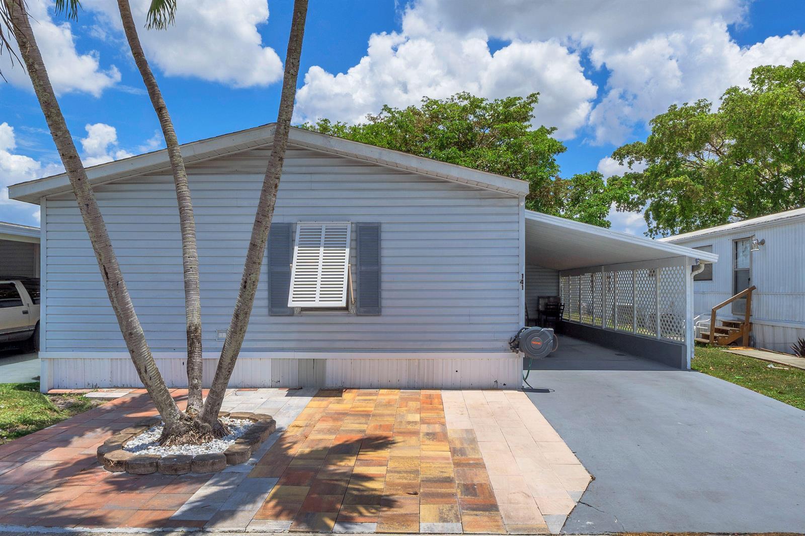 141 Plantation Boulevard, Lake Worth FL 33467 photo 5