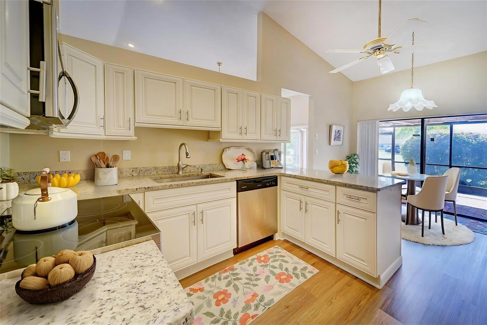 7004 Golf Pointe Circle, Tamarac FL 33321 photo 3
