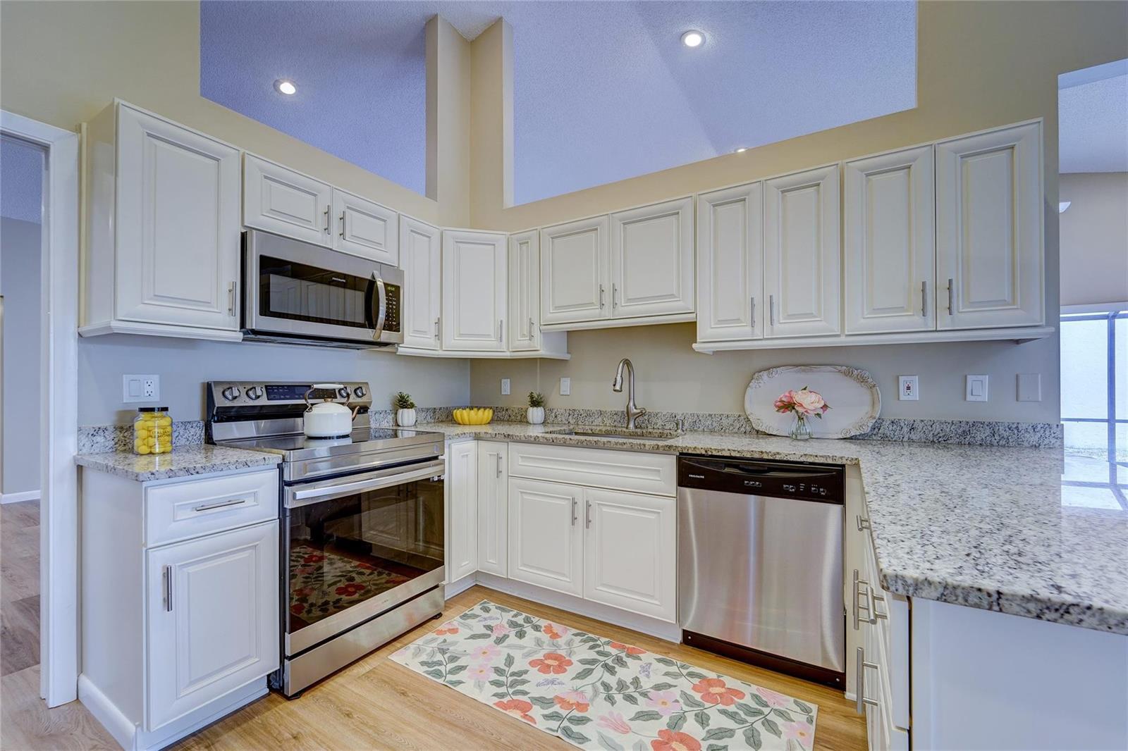 7004 Golf Pointe Circle, Tamarac FL 33321 photo 5