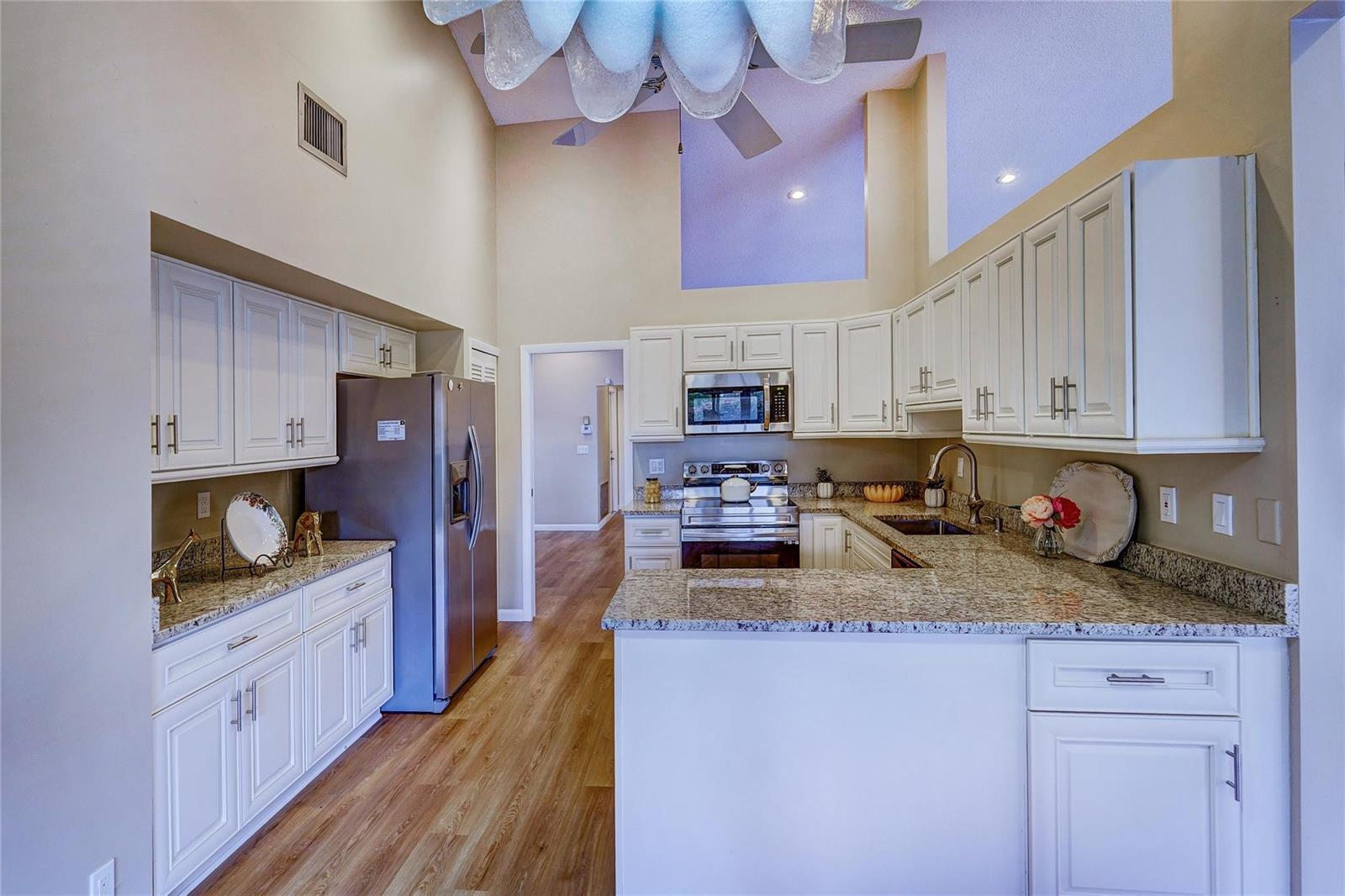 7004 Golf Pointe Circle, Tamarac FL 33321 photo 4