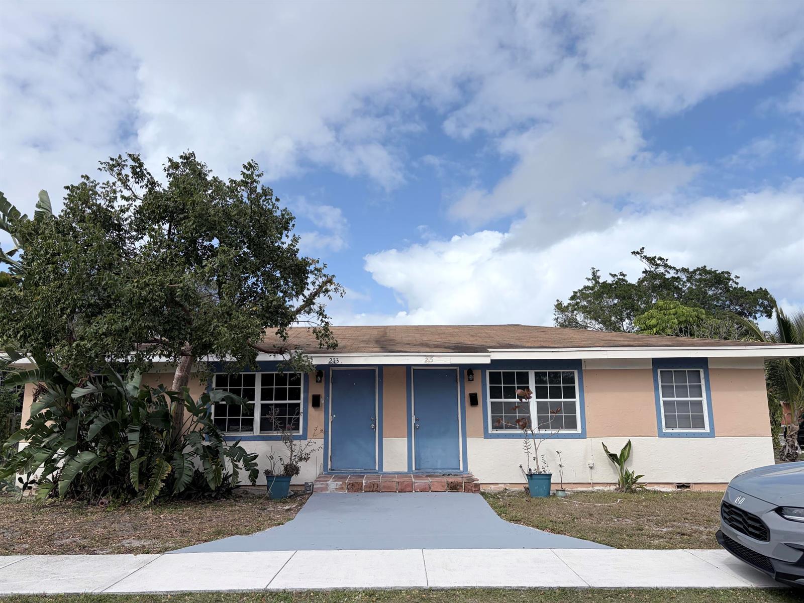 213 SE 9th Street, Delray Beach FL 33483