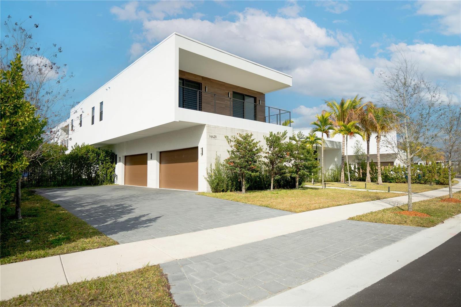 16629 N Botaniko Drive, Fort Lauderdale FL 33326 photo 2