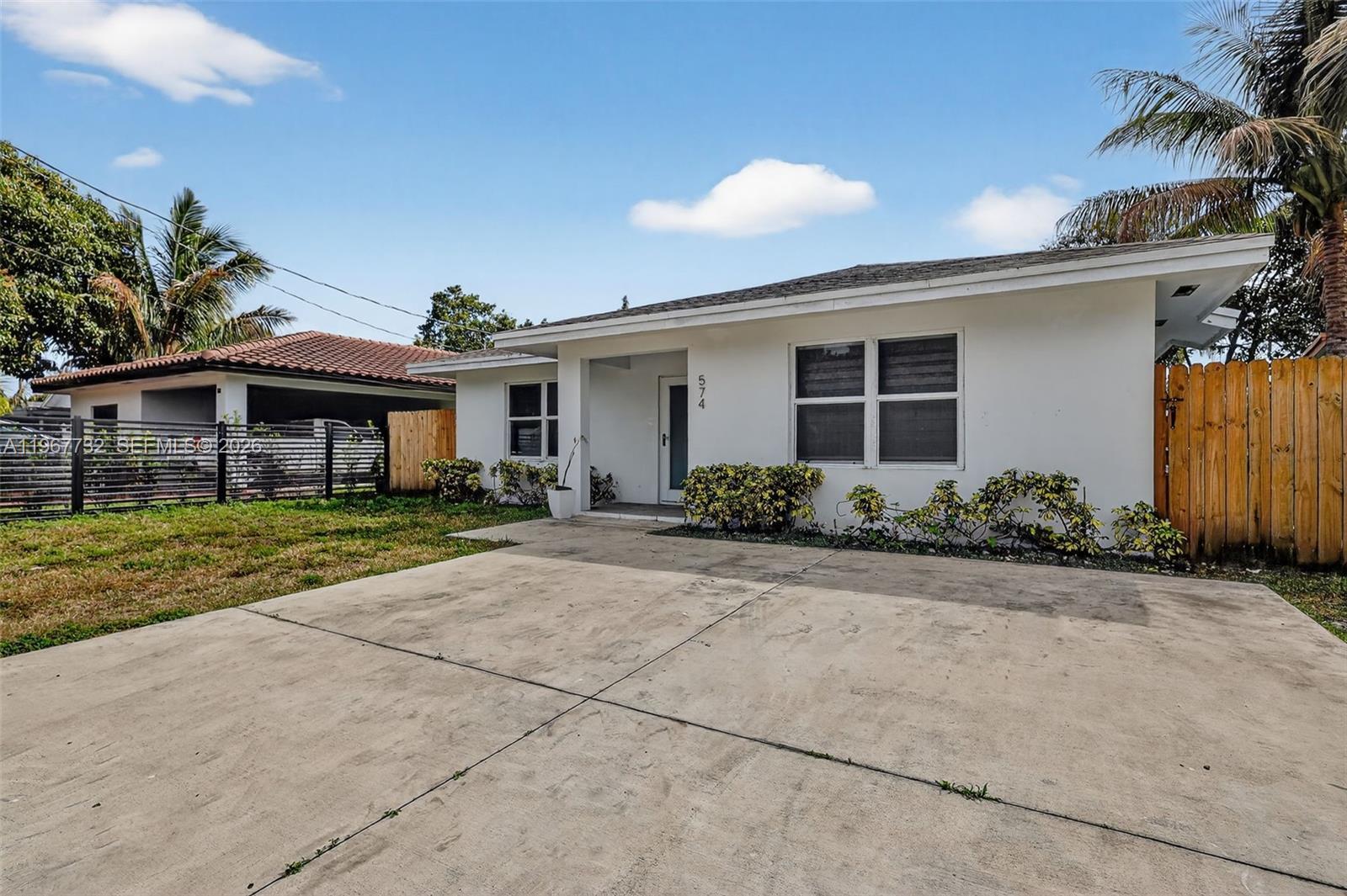 574 NW 98th St, Miami FL 33150 photo 3