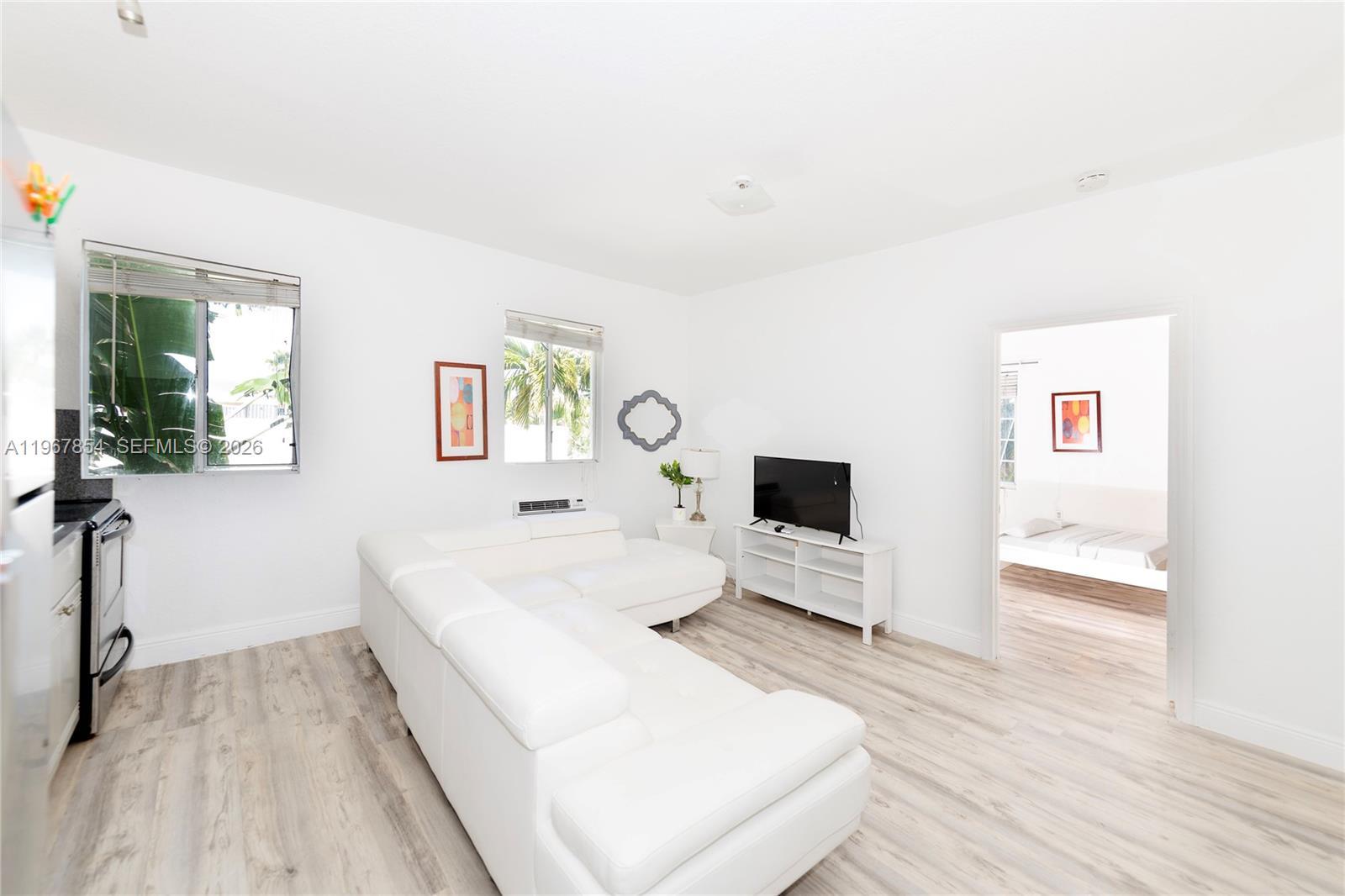 820 Euclid Ave # 308, Miami Beach FL 33139 photo 2