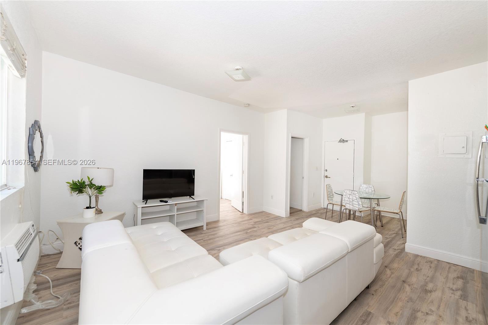 820 Euclid Ave # 308, Miami Beach FL 33139 photo 4