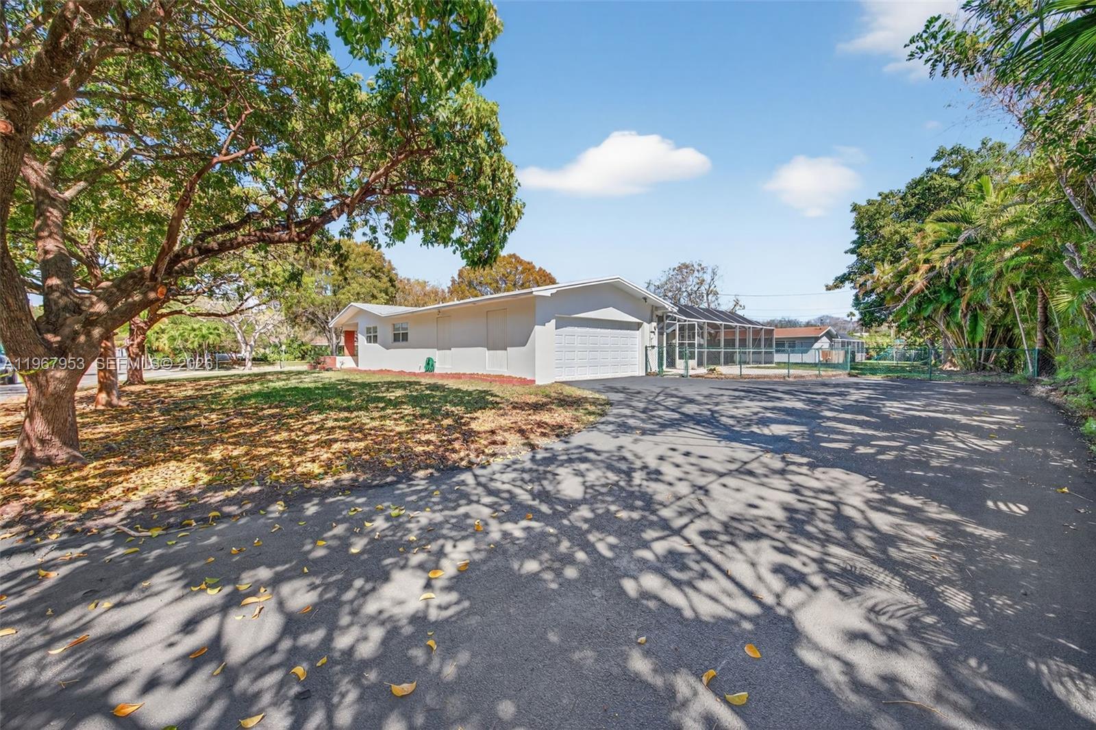 7280 SW 128th St, Pinecrest FL 33156 photo 2