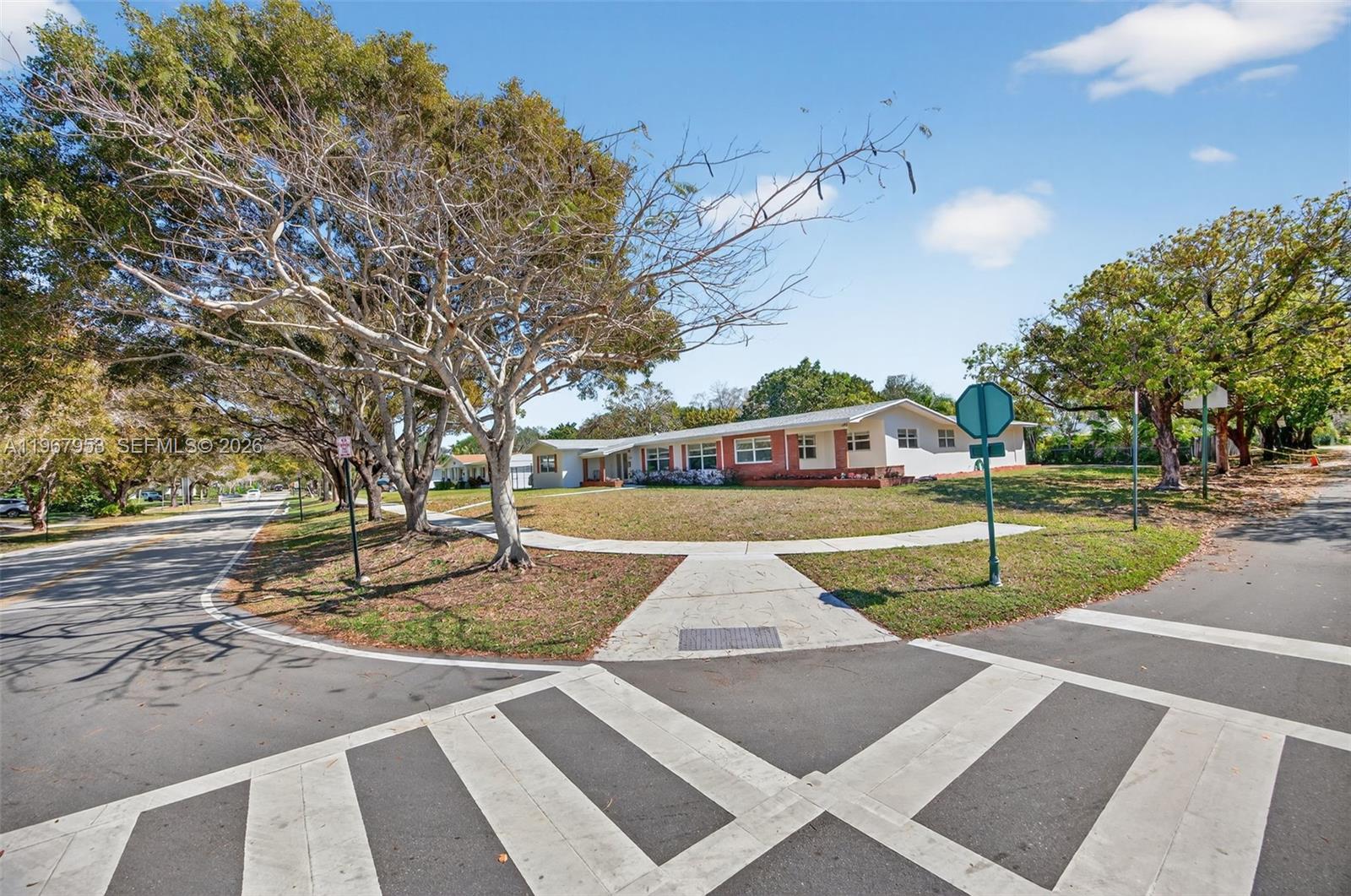 7280 SW 128th St, Pinecrest FL 33156 photo 4