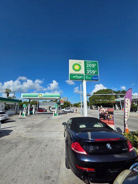 3198 S Dixie Highway, Miami FL 33133 photo 5
