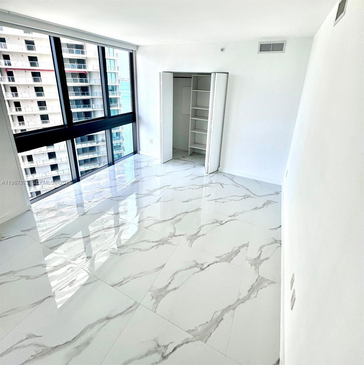 650 NE 32nd St # 2507, Miami FL 33137 photo 3