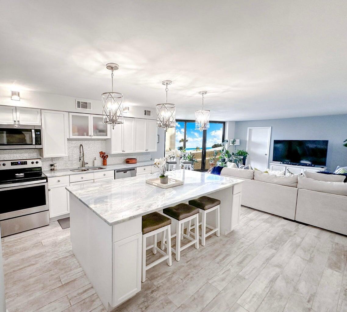 2800 N Ocean Drive # 2d, Singer Island FL 33404