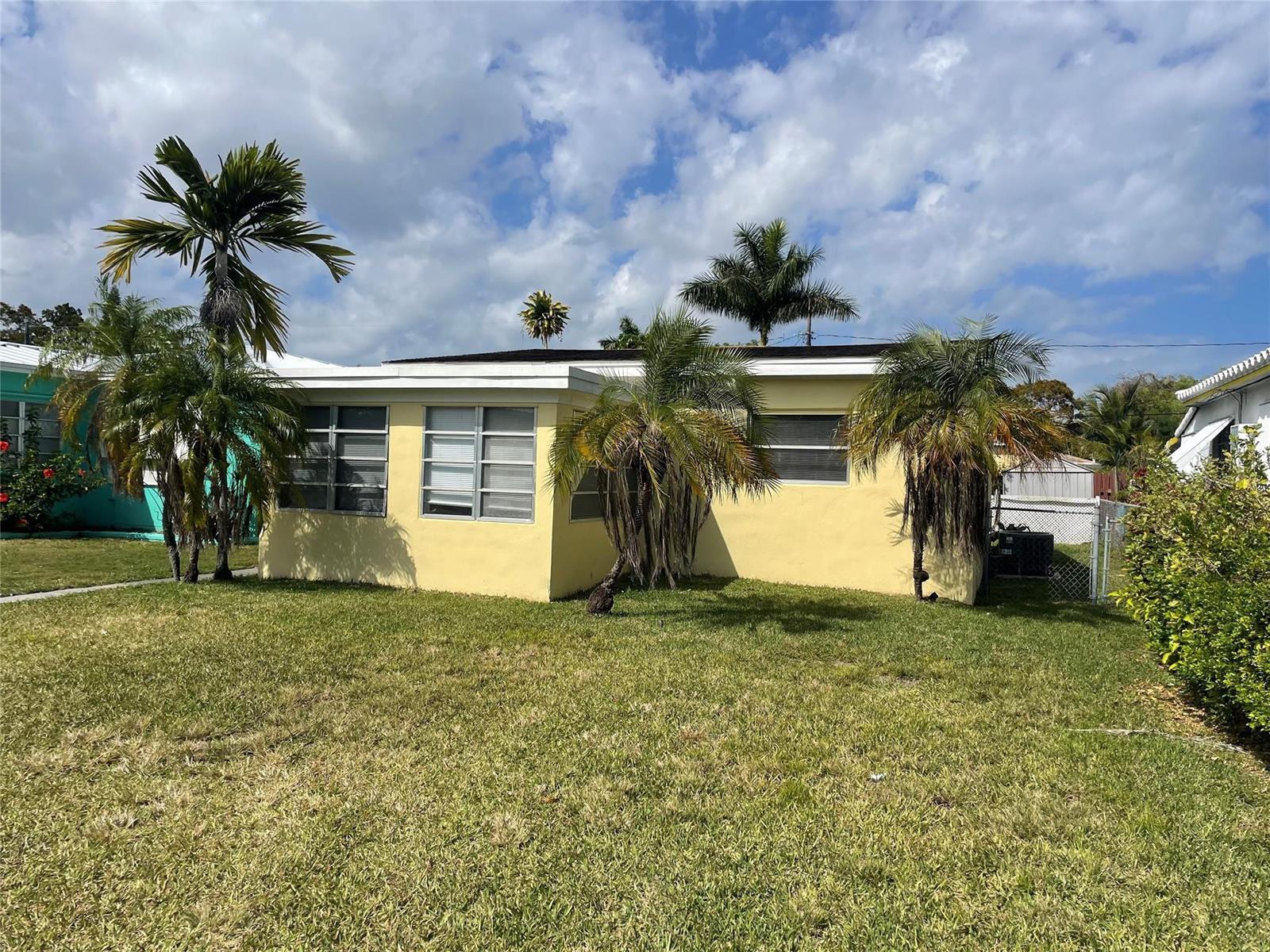 1635 Moffett Street, Hollywood FL 33020