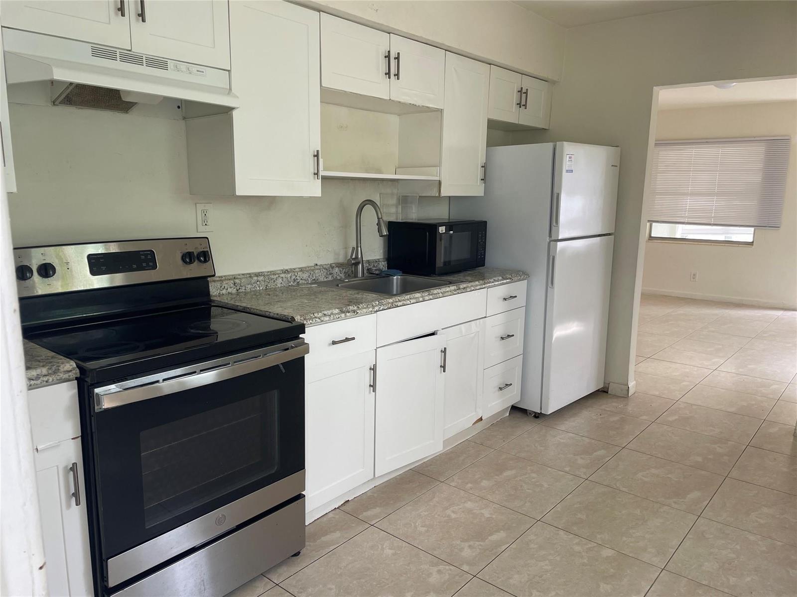1635 Moffett Street, Hollywood FL 33020 photo 4