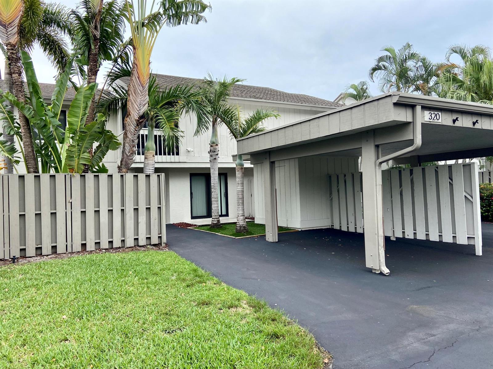 320 Deer Creek Wildwood Lane E, Deerfield Beach FL 33442