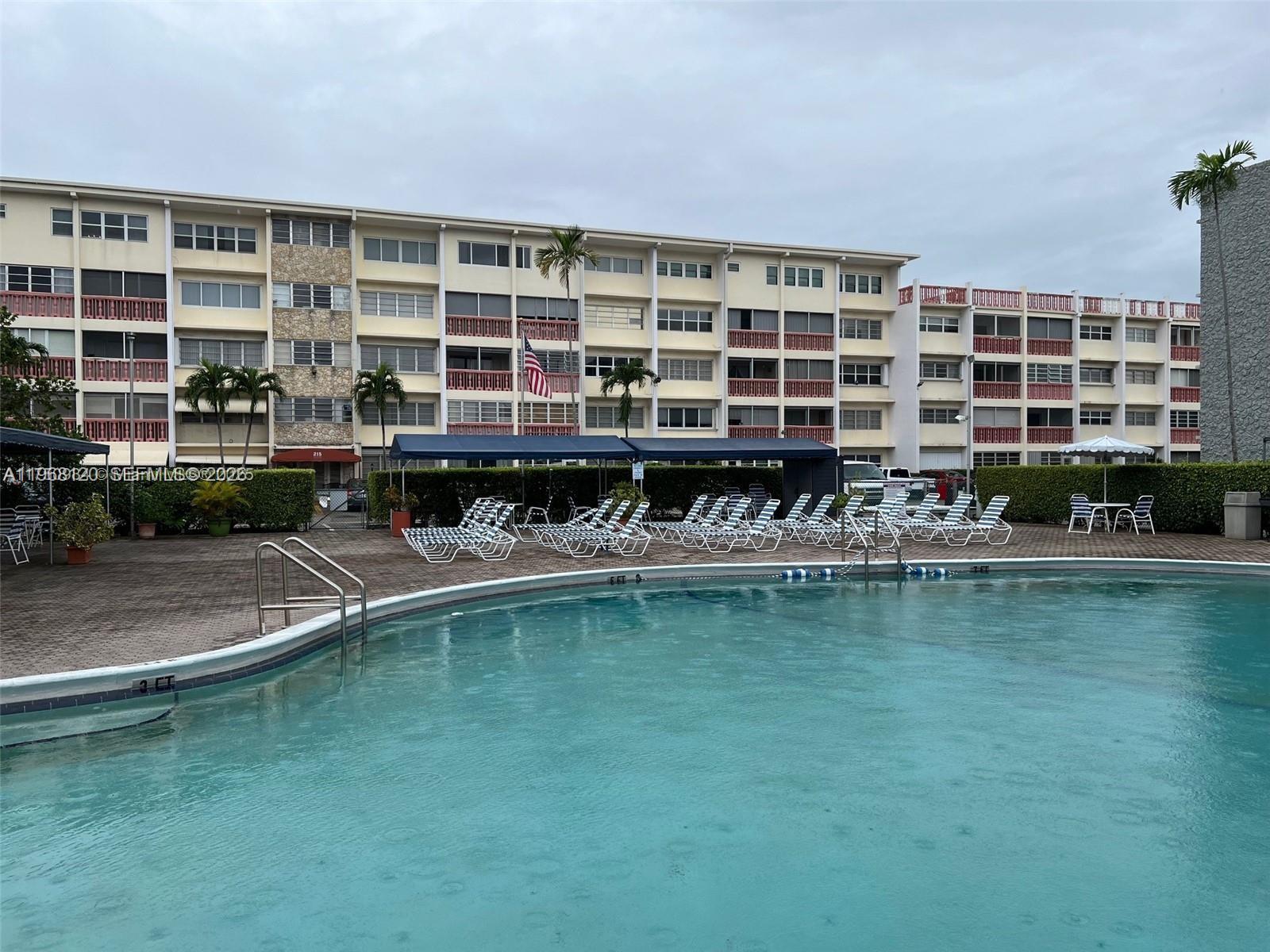 215 SE 3rd Ave # D, Hallandale Beach FL 33009