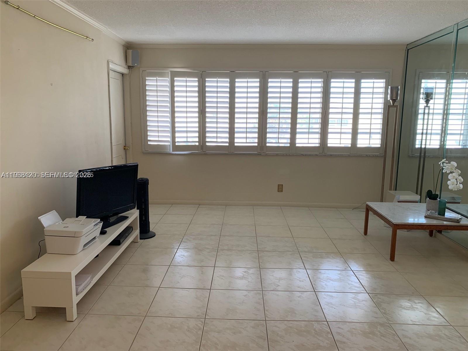 215 SE 3rd Ave # D, Hallandale Beach FL 33009 photo 5