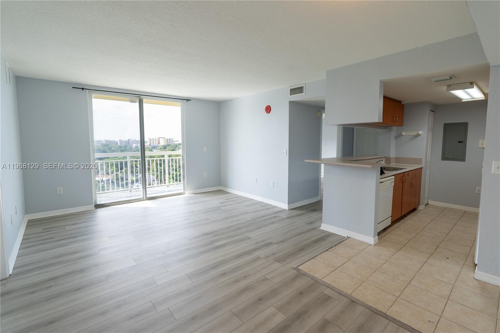 816 NW 11th St # 1006, Miami FL 33136 photo 4