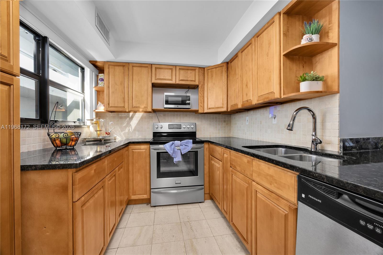 7300 Wayne Ave # 405, Miami Beach FL 33141 photo 3