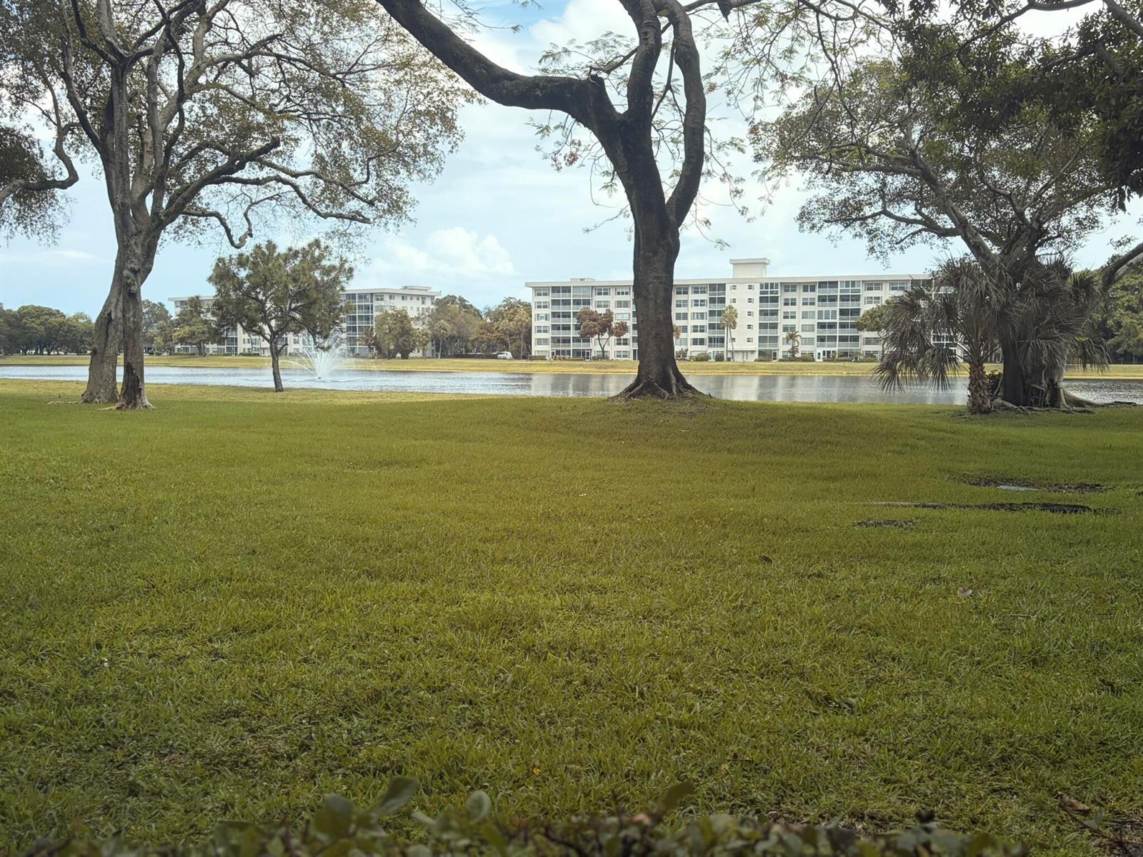 2940 N Course Drive # 104, Pompano Beach FL 33069