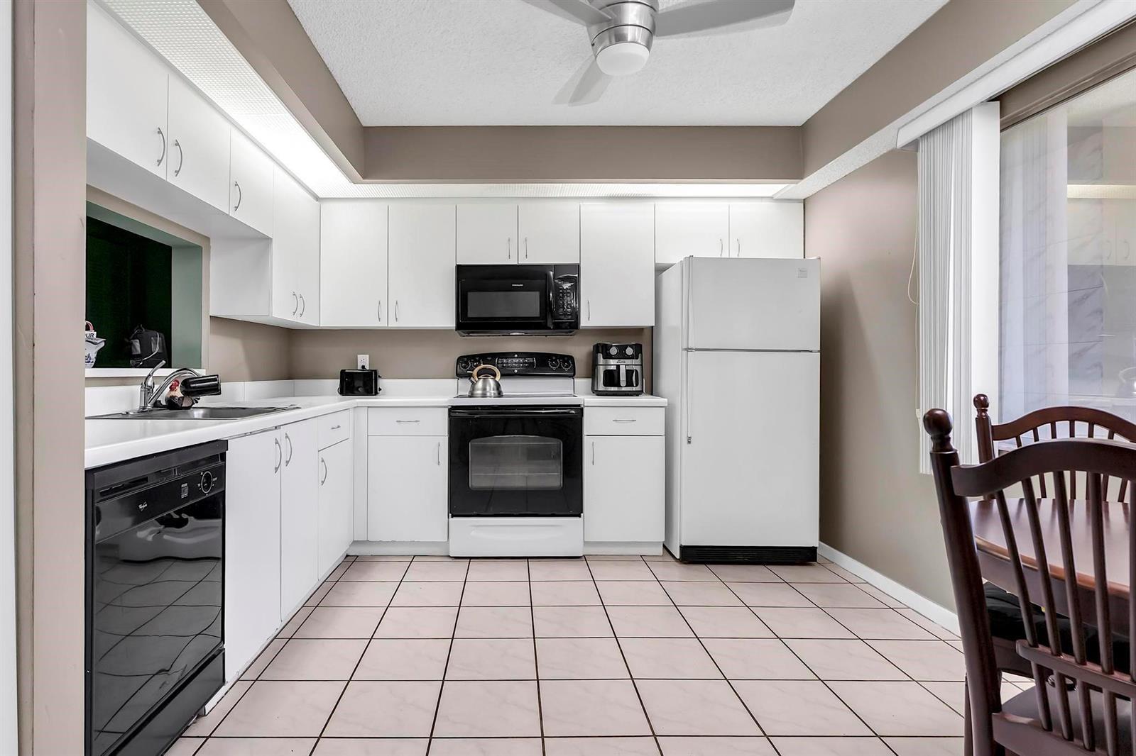 1601 SW 128th Terrace # 407a, Pembroke Pines FL 33027 photo 4