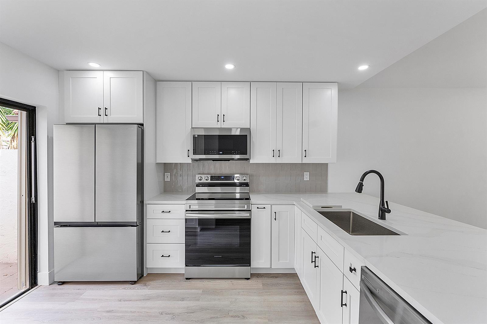 3127 Kingswood Terrace, Boca Raton FL 33431 photo 4