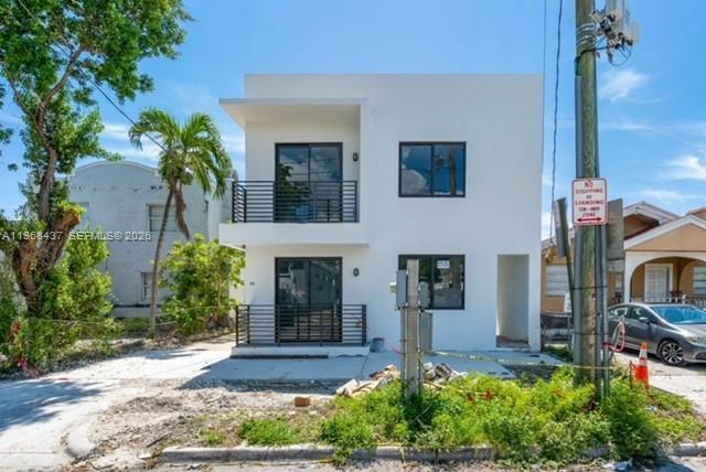 1658 NW 1st St # A, Miami FL 33125
