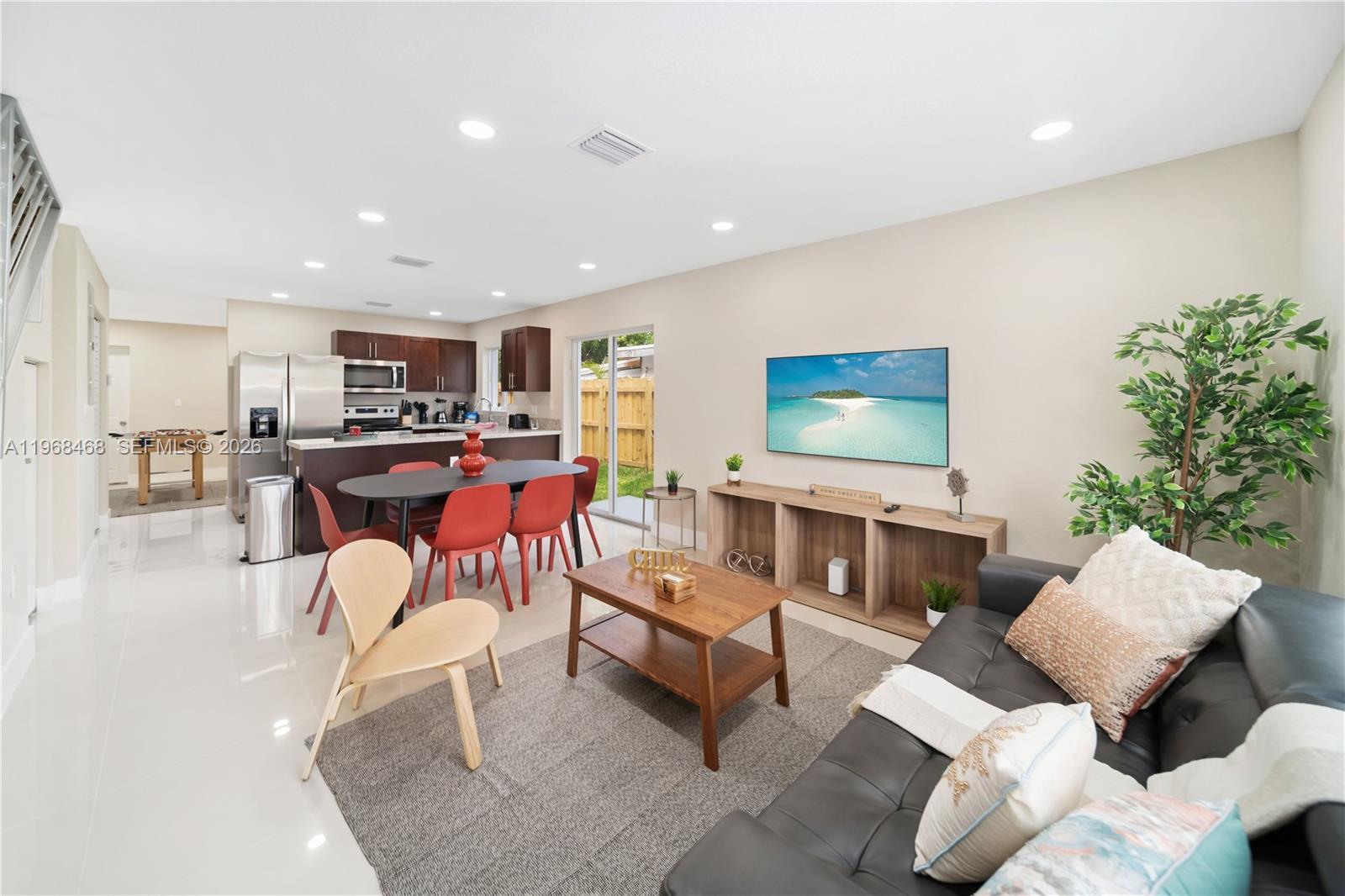 1185 NE 111th St, Miami FL 33161 photo 3