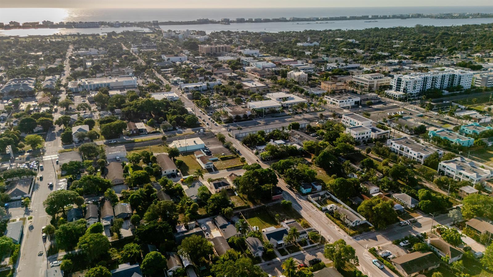206 N E Street, FL 33460 photo 2