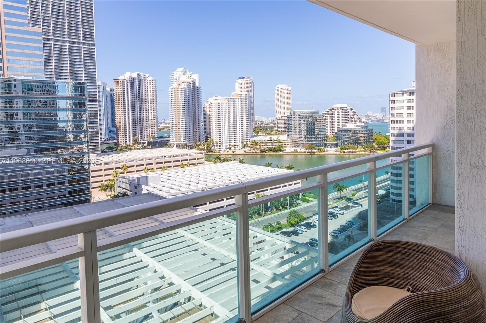 950 Brickell Bay Dr # 1504, Miami FL 33131 photo 2