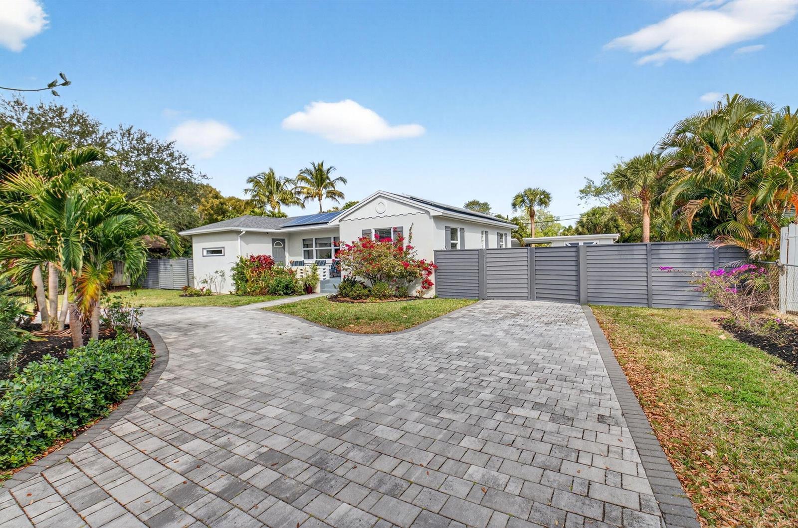 233 NE 12th Street NE, Delray Beach FL 33444 photo 5