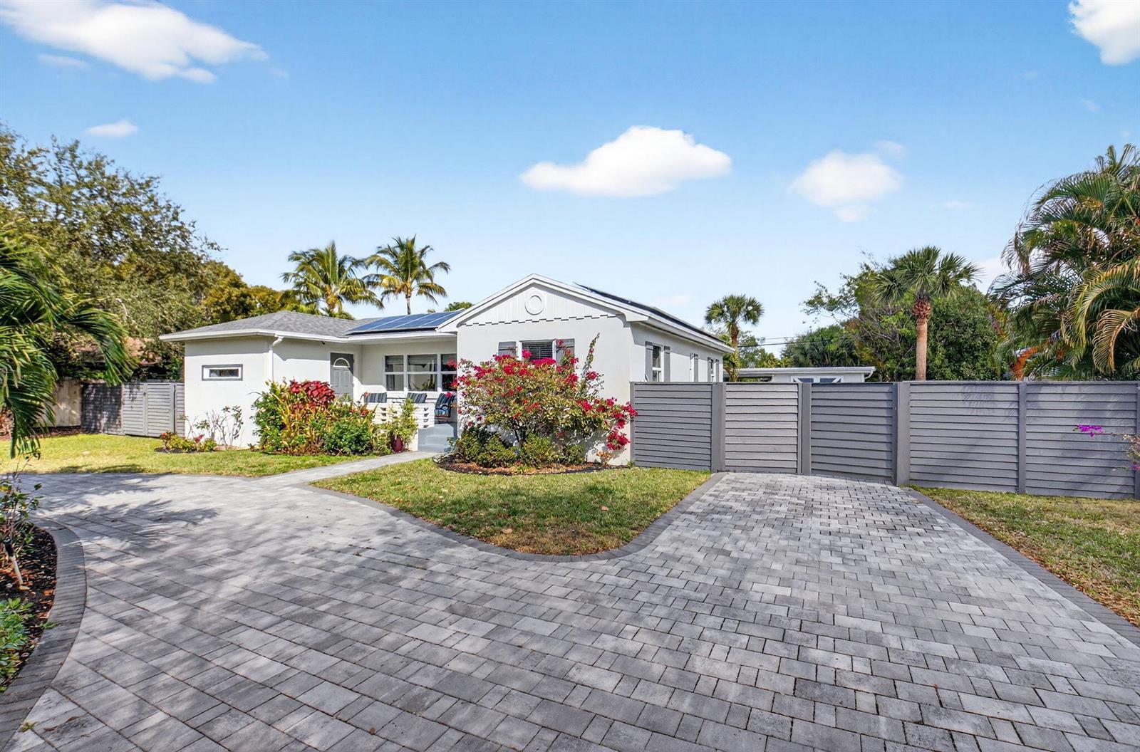 233 NE 12th Street NE, Delray Beach FL 33444 photo 4