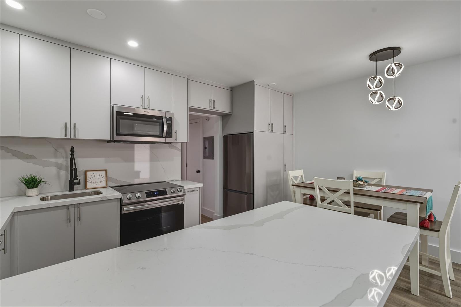 900 SW 10 Terrace # 11S, Hallandale Beach FL 33009 photo 2