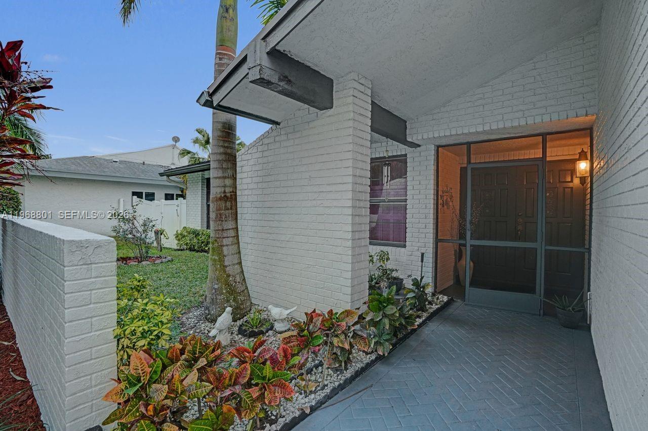 8084 Buttonwood Cir, Tamarac FL 33321 photo 4