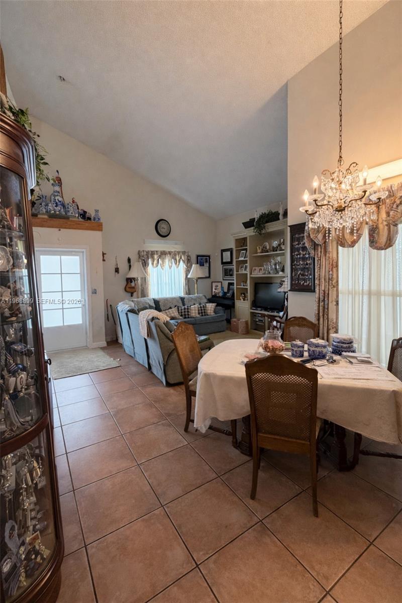 19804 NW 67th Ct, Hialeah FL 33015 photo 5