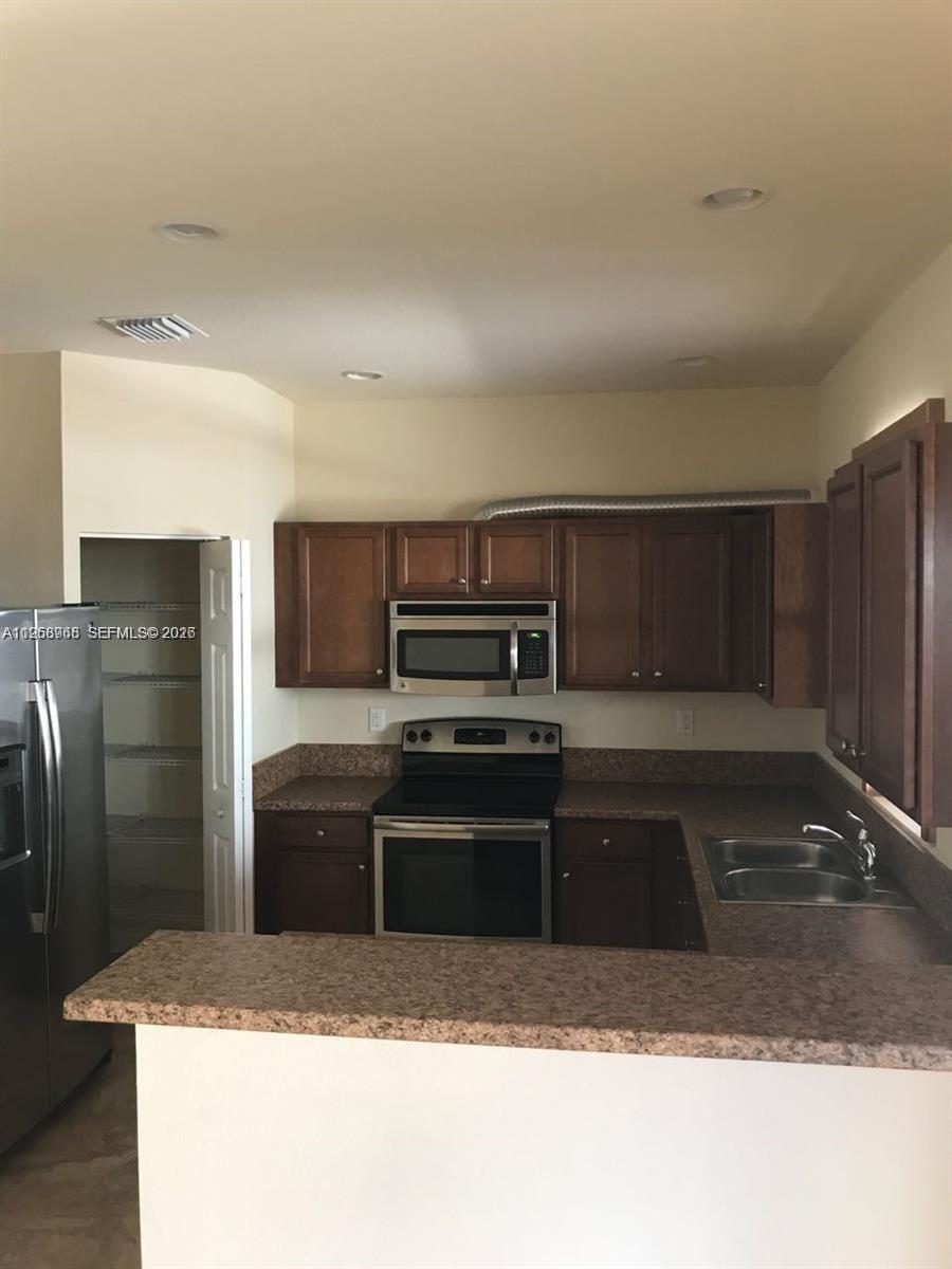 17525 SW 153rd Path, Miami FL 33187 photo 5