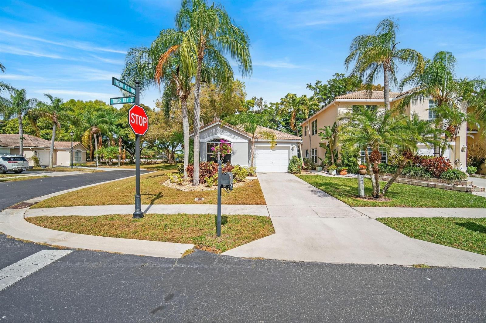 6923 Torch Key Street, Lake Worth FL 33467 photo 2