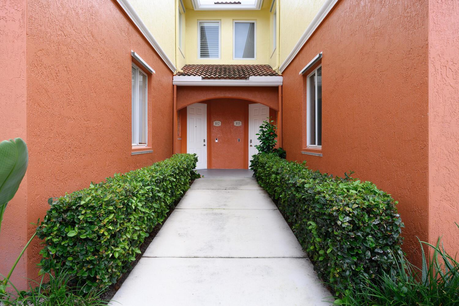 40 SE Sedona Circle # 103, Stuart FL 34994 photo 2