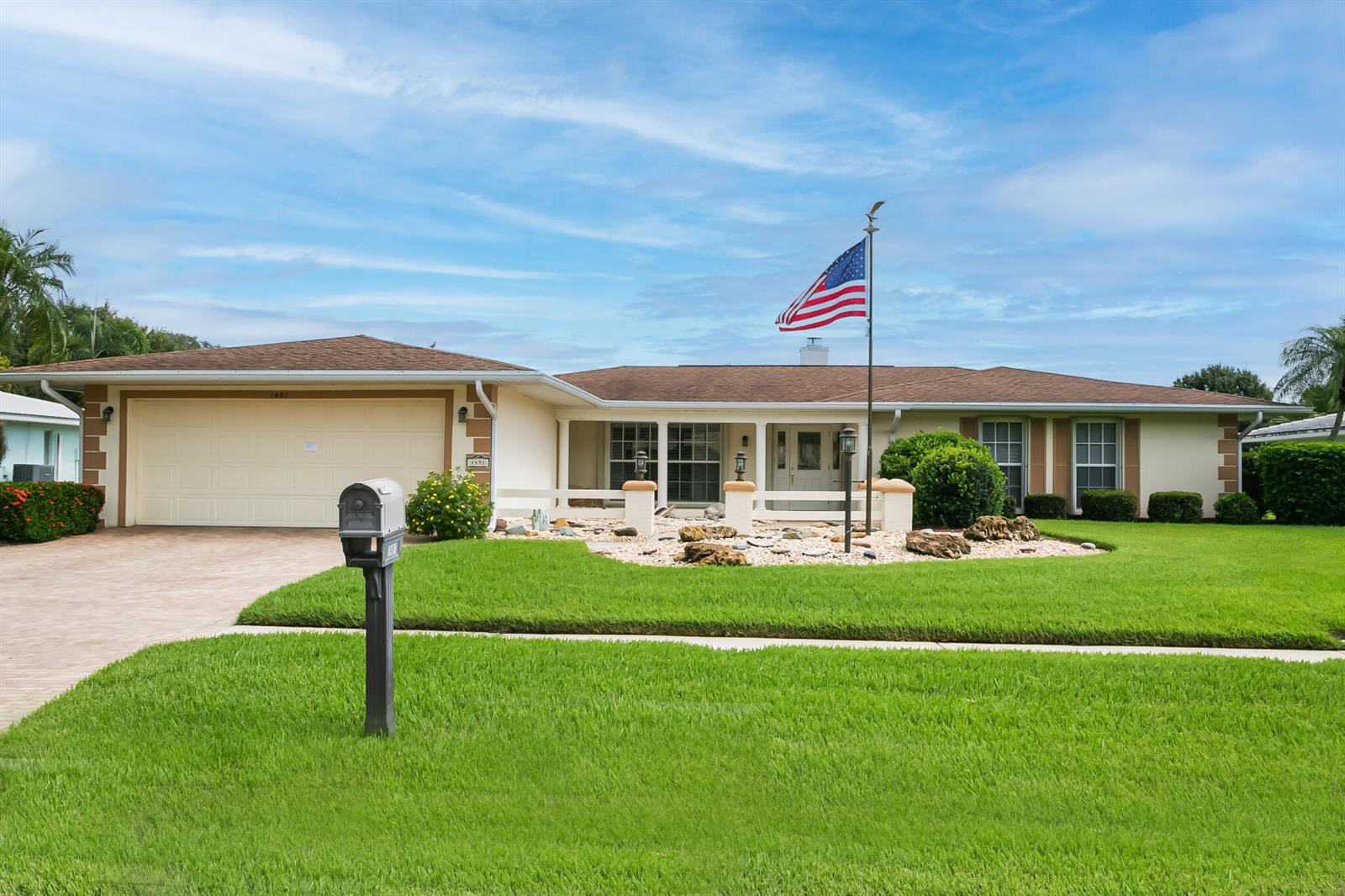 1491 SE Sunshine Avenue, Port St. Lucie FL 34952