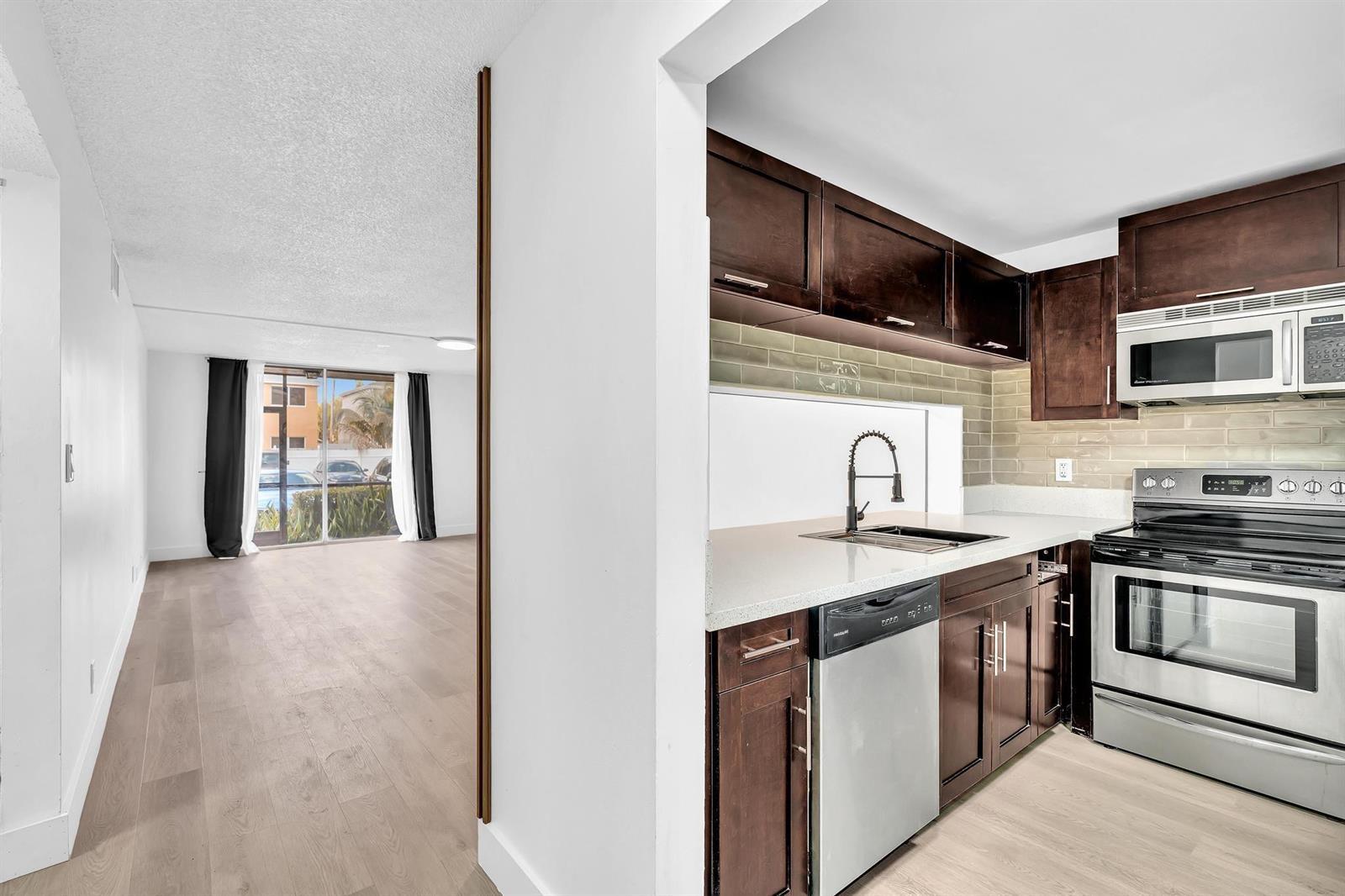 7175 Orange Drive # 111H, Davie FL 33314 photo 3