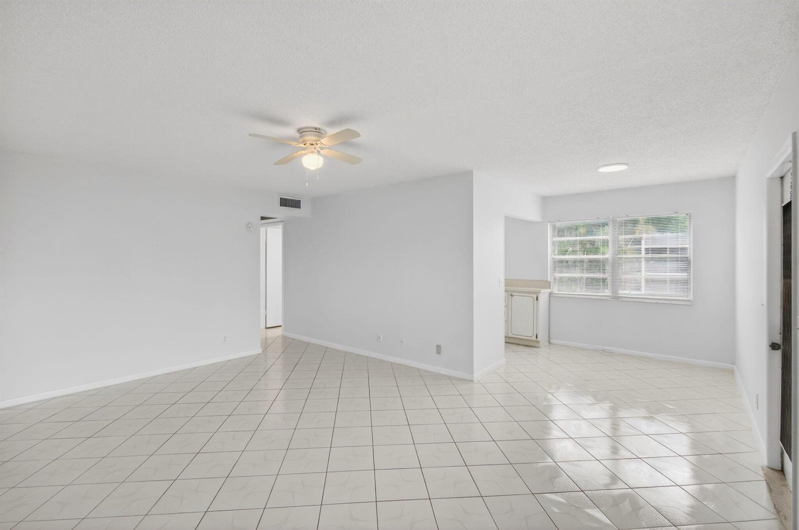 360 Fanshaw I, Boca Raton FL 33434 photo 2