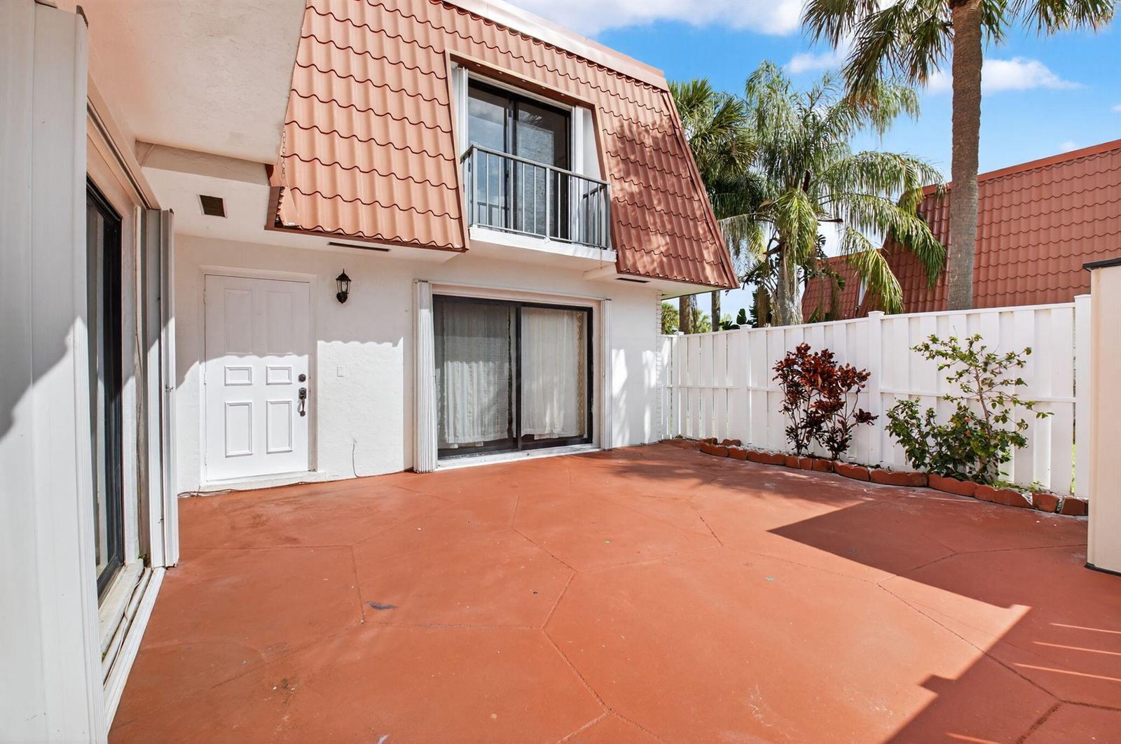 1423 SW 28th Avenue # B, Boynton Beach FL 33426 photo 2