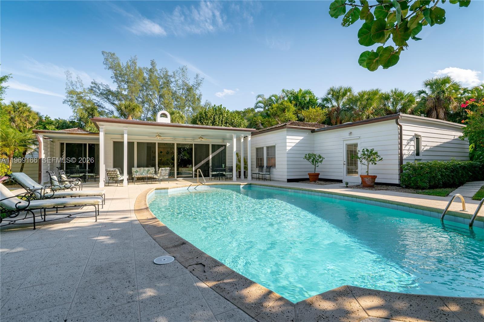 200 S Beach Rd, Jupiter Island FL 33455 photo 4